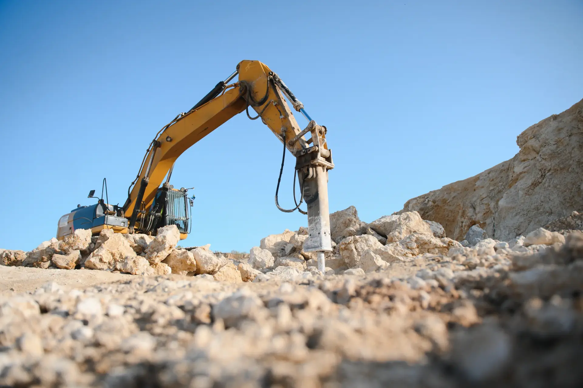 Drilling & Crushing Machinery